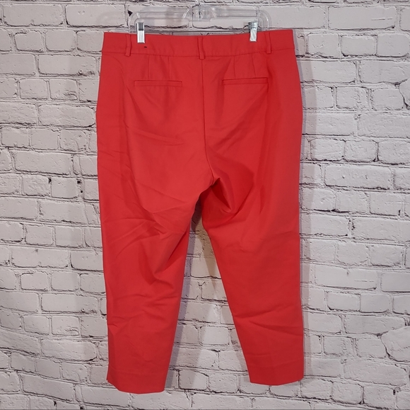🔴5/$10 Lane Bryant orange ankle pants - Picture 2 of 3